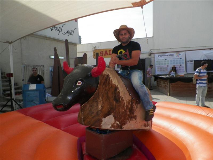 في العيد لا تروح لبعيد - كرنبال العاب منتفخة في جلجولية 